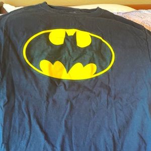 Batman youth medium T-shirt. Excellent used condition. Fits 9-11. *2